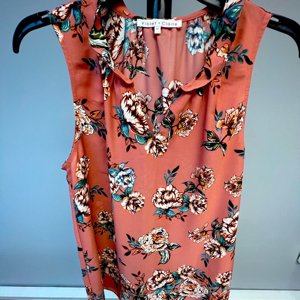 Violet + Claire Blouse Size M